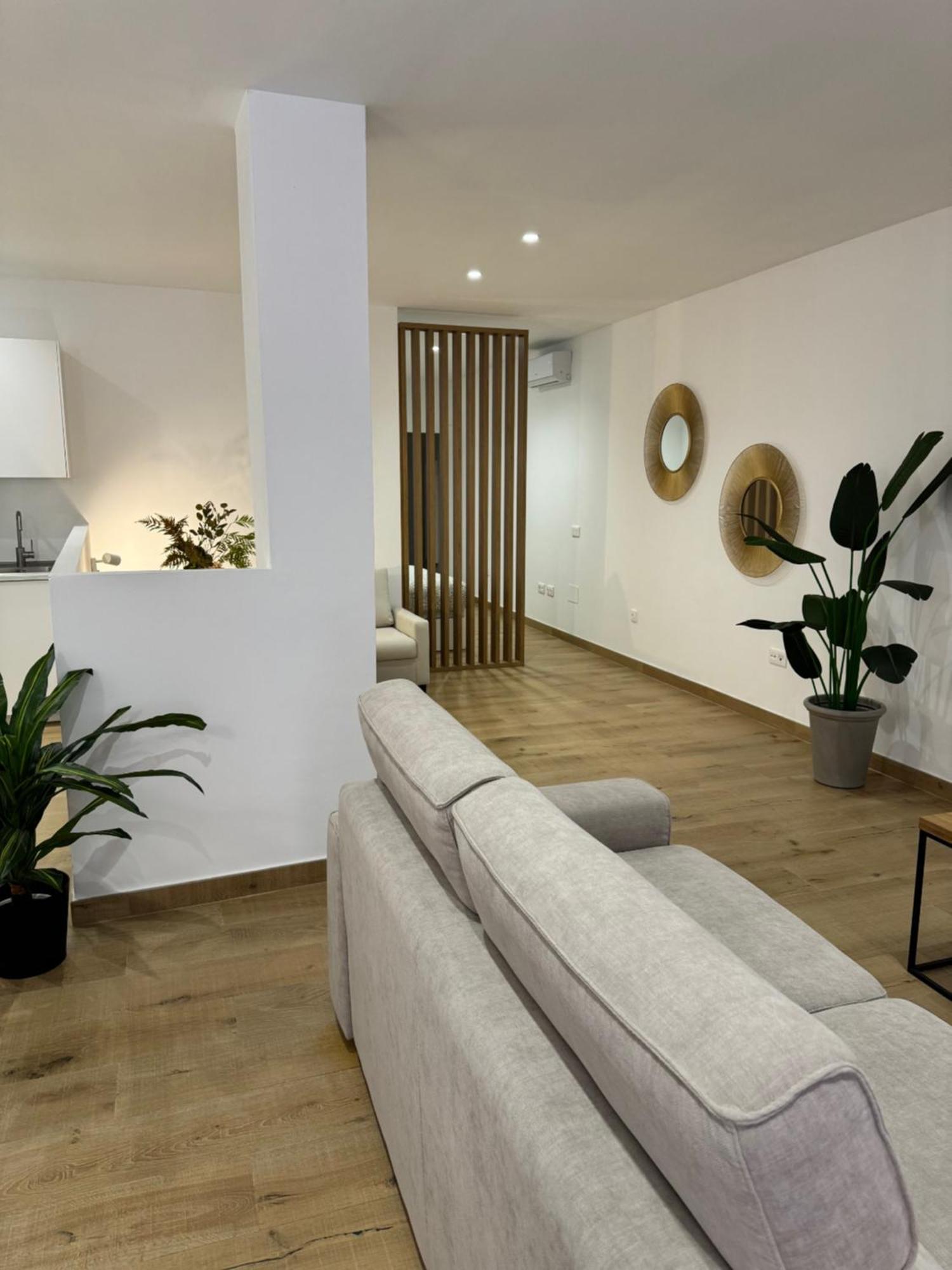 Alderete Suites Malaga Exterior photo