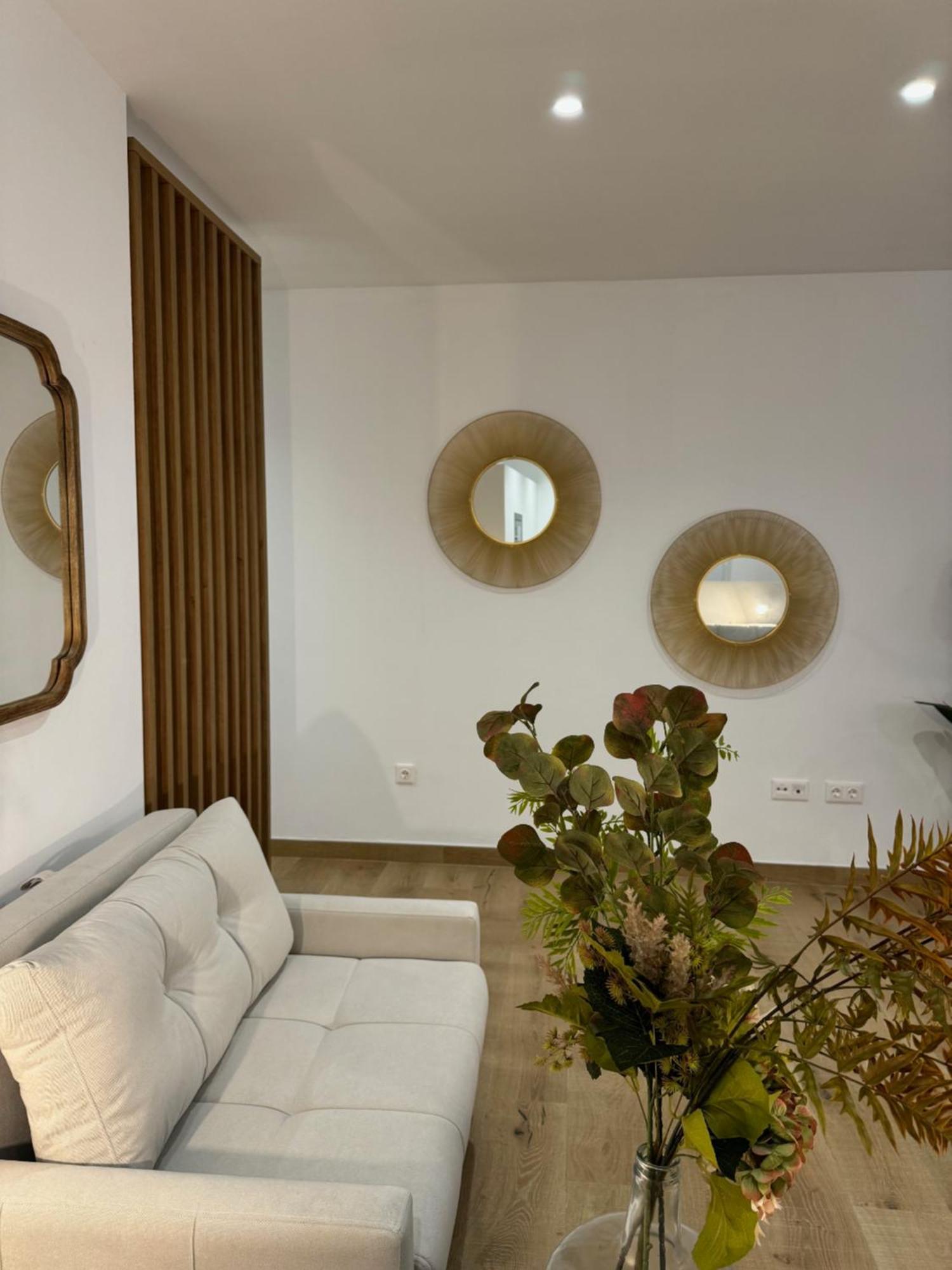 Alderete Suites Malaga Exterior photo